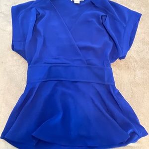 Adorable sleeveless blouse, fitted waist, M, $15